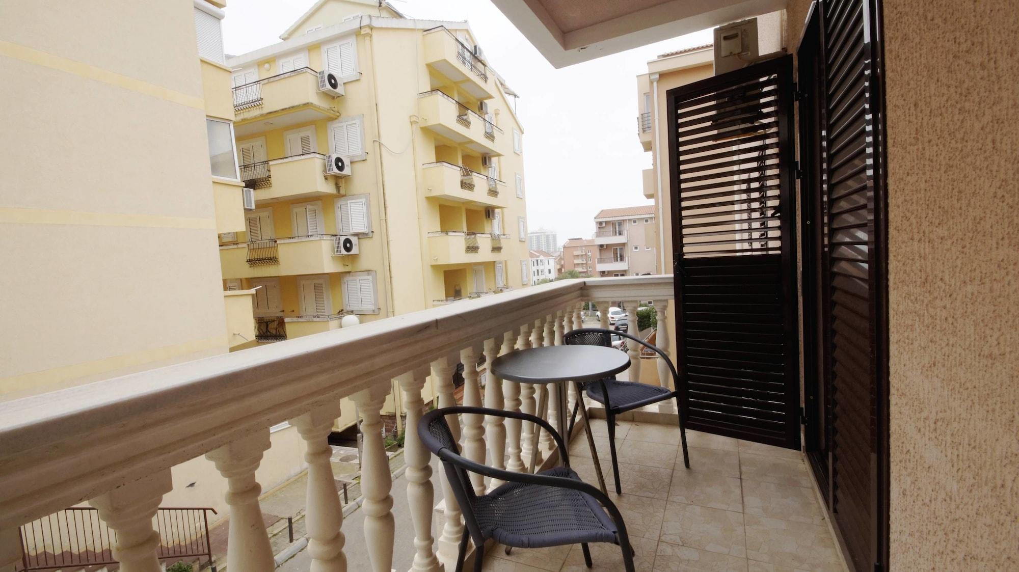 Apartment Glomazic Будва Екстер'єр фото