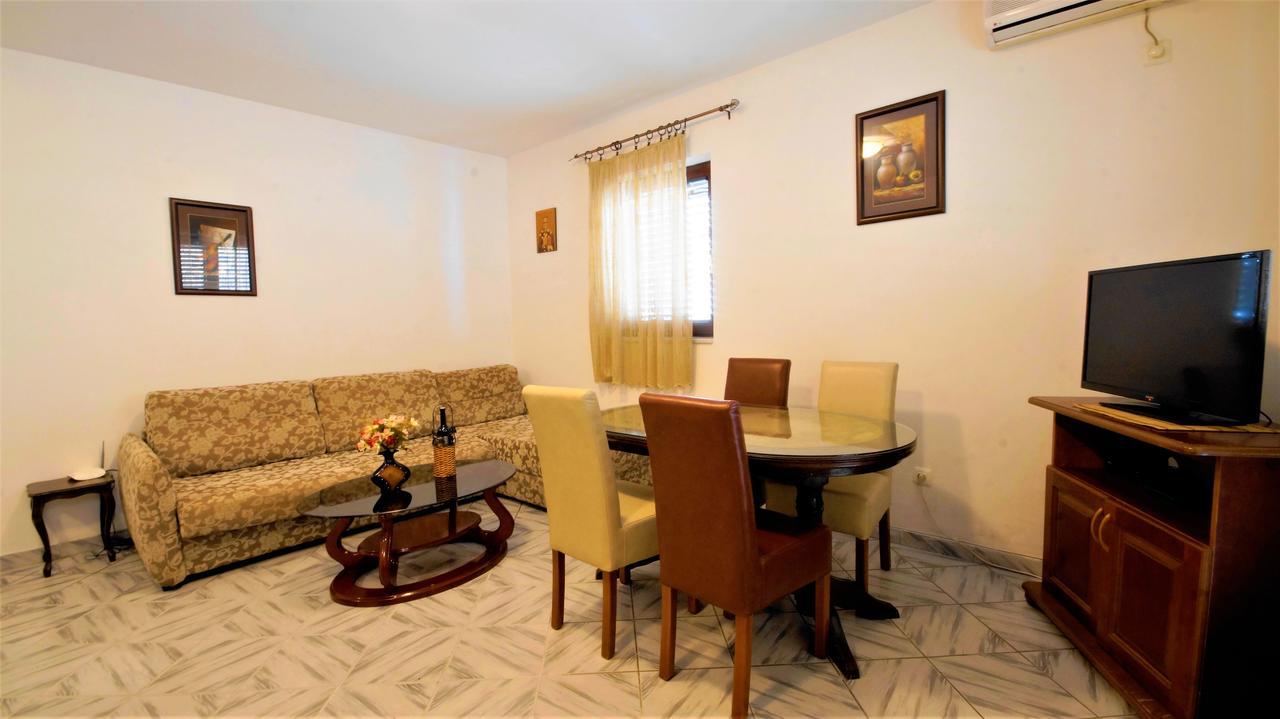 Apartment Glomazic Будва Екстер'єр фото