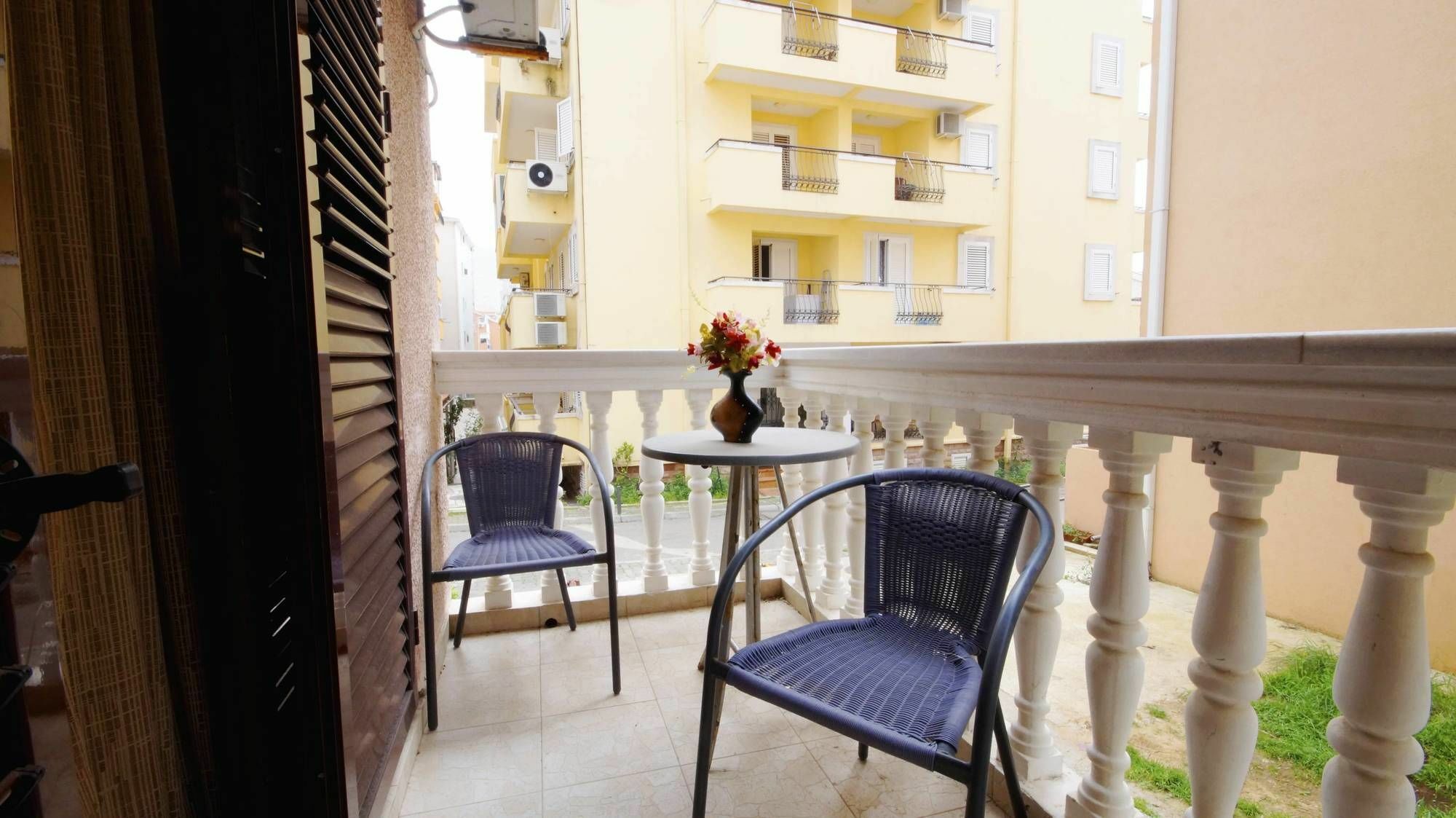 Apartment Glomazic Будва Екстер'єр фото